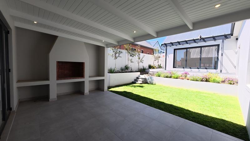 4 Bedroom Property for Sale in Mount Royal Golf Estate Western Cape